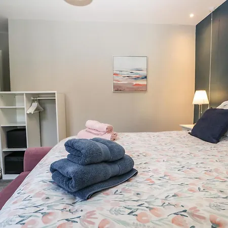 No 2 Waterloo Street *