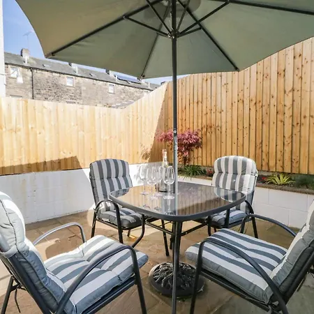 No 2 Waterloo Street