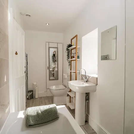 No 2 Waterloo Street Holiday home *